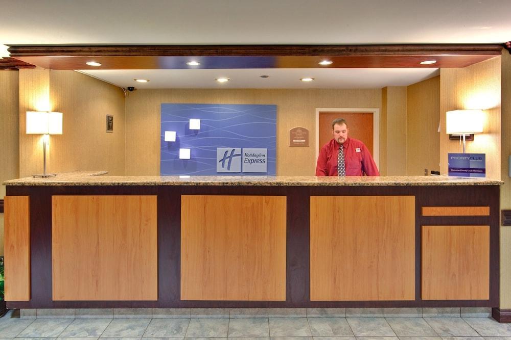 Holiday Inn Express Flint-Campus Area By Ihg Exterior foto